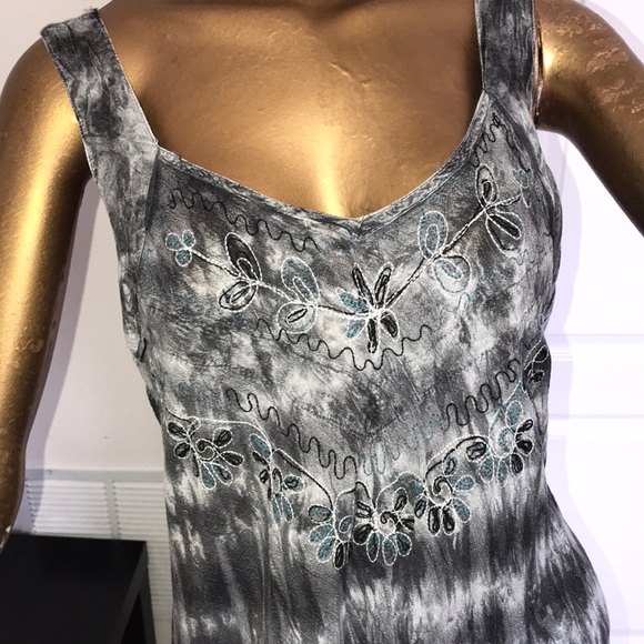 Dress - Picture 2 of 4